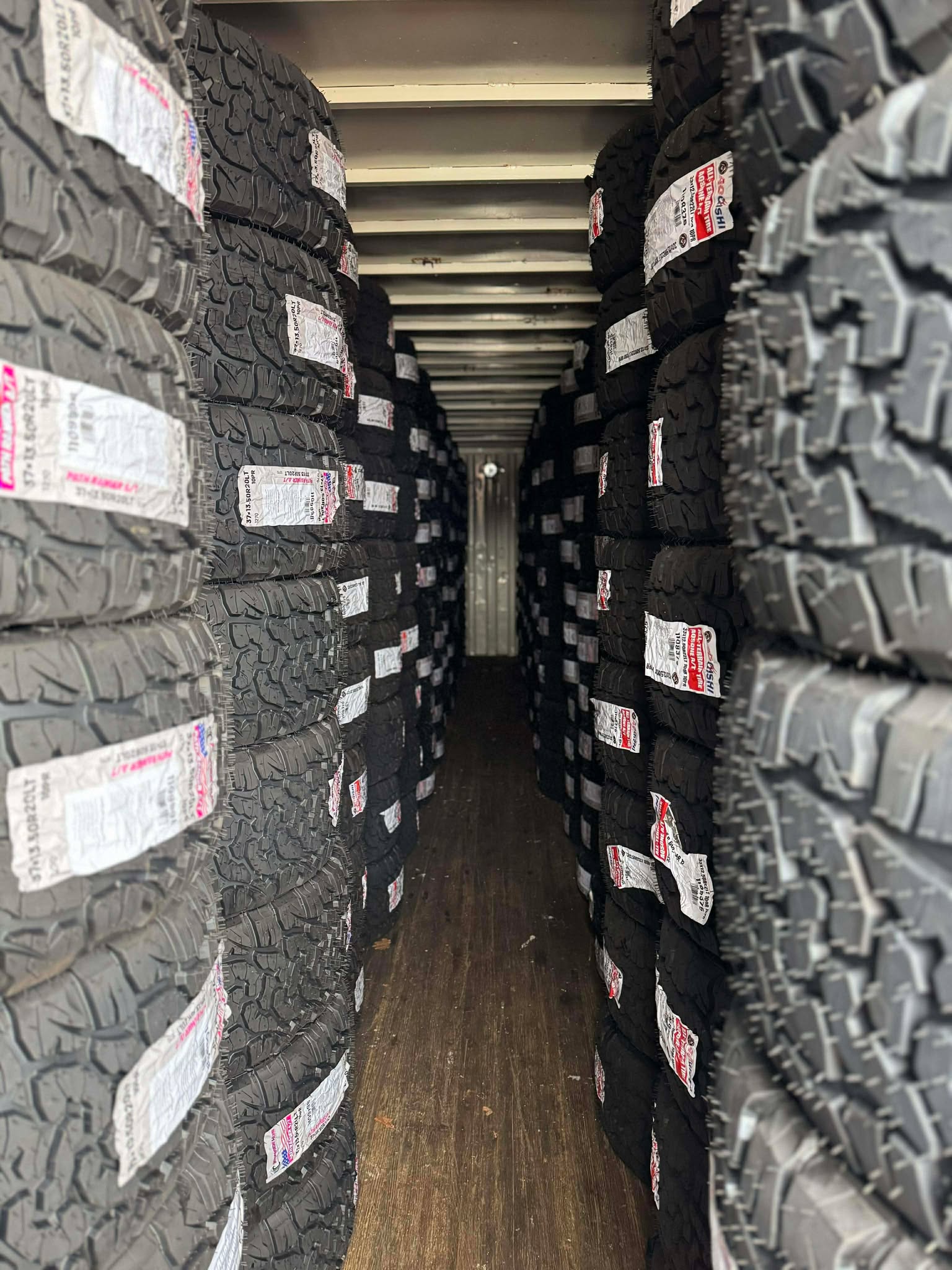 33/12.5R18 LT POWERHUB AT 10 PLY