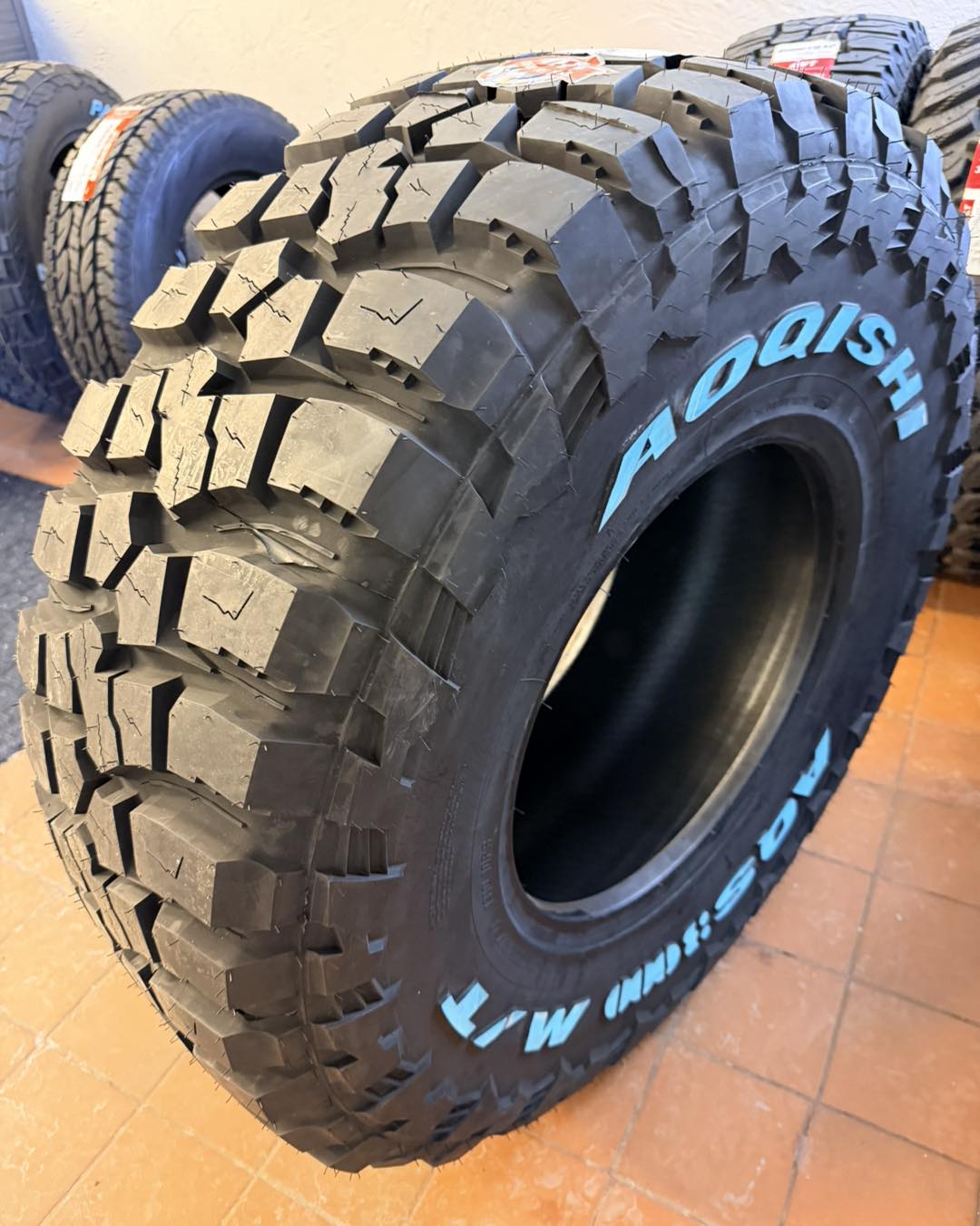 37/13.5R17 LT AOQISHI M/T 10 PLY