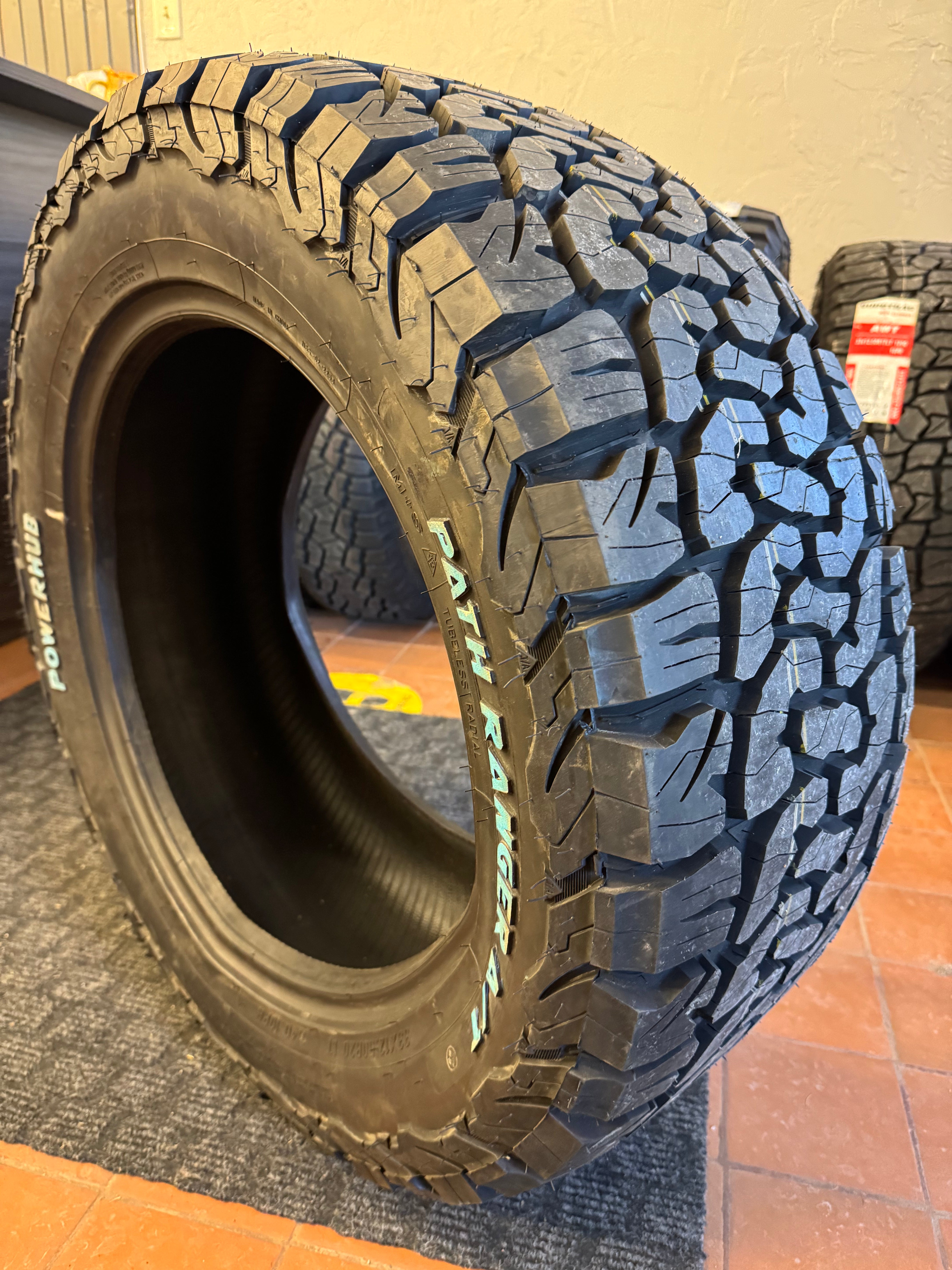 33/12.5R20 LT POWERHUB A/T 10PLY