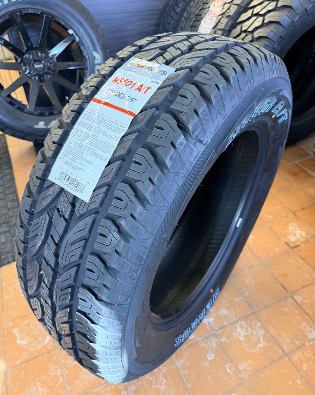 275/60R20 P NEREUS A/T